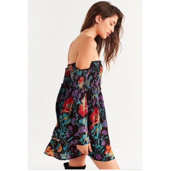 UO Ecote Floral Smocked Boho Dress Top - Picture 5 of 8